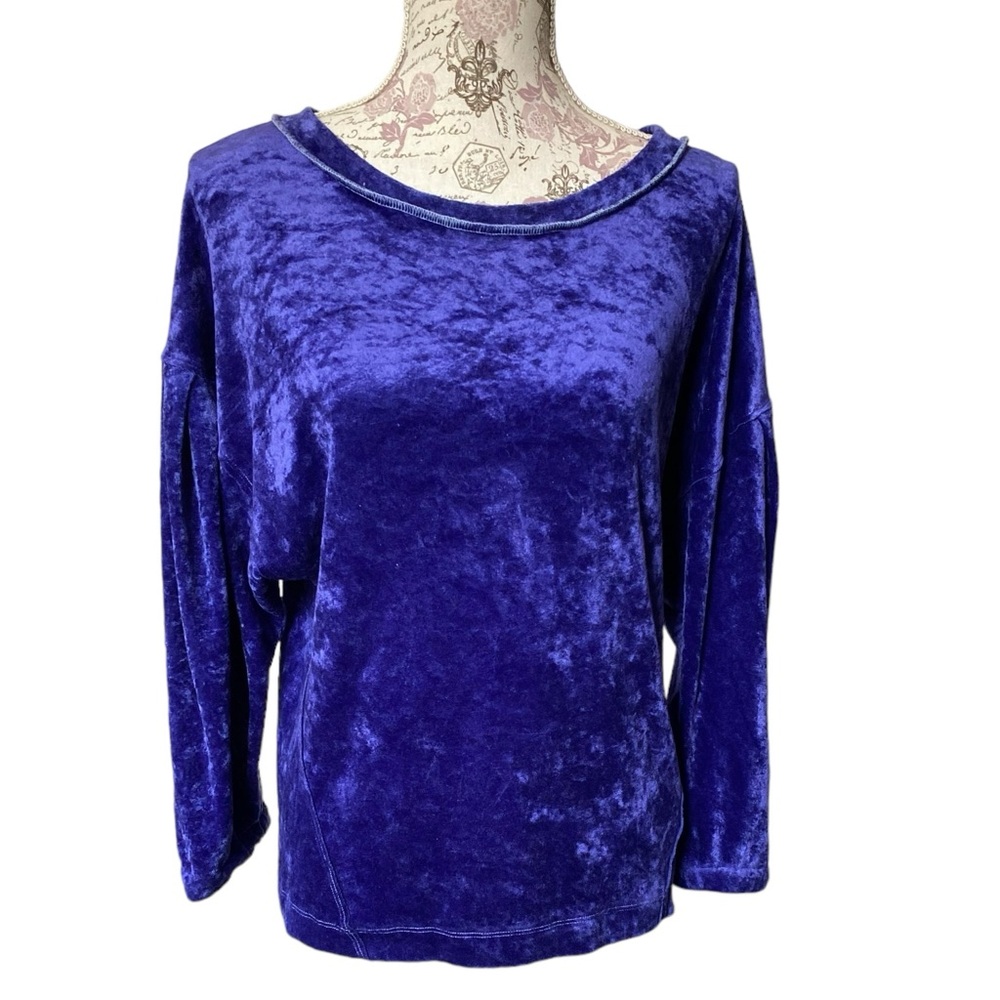 Authentic We The Free Sweater - Picture 5 of 10